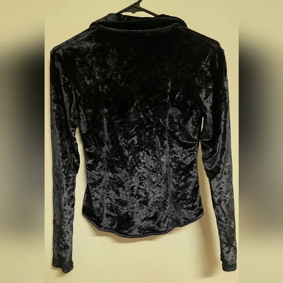 Chic Black Velvet Button Down Shirt By Rendez-Vous - Picture 8 of 8